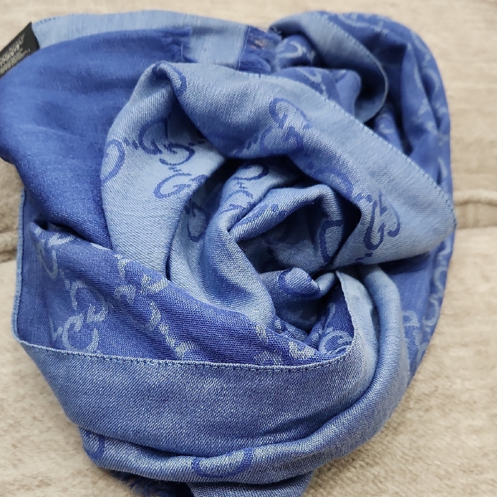 Elegant Blue Scarf with Subtle Pattern